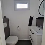 Hausboot Auf Dem Wangermeer Hotel en barco Schillig