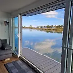 Hausboot Auf Dem Wangermeer * Schillig