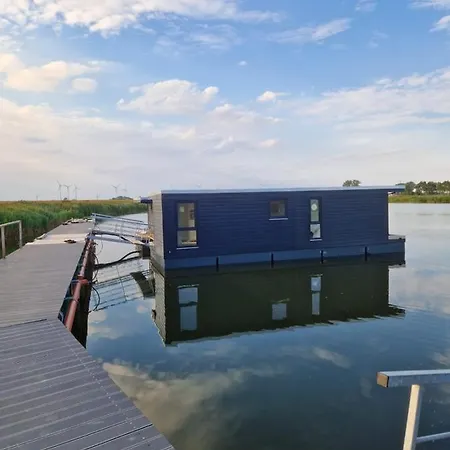 Hausboot Auf Dem Wangermeer *