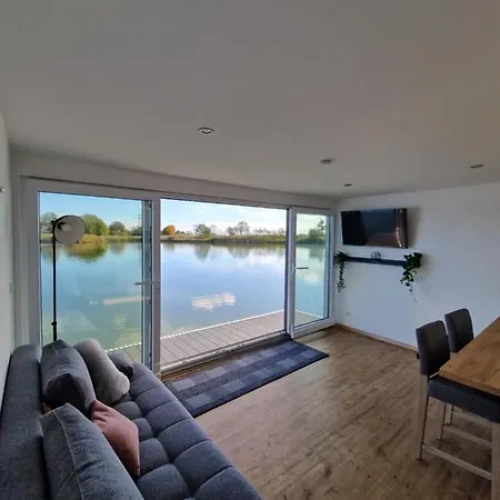 Hausboot Auf Dem Wangermeer * Schillig