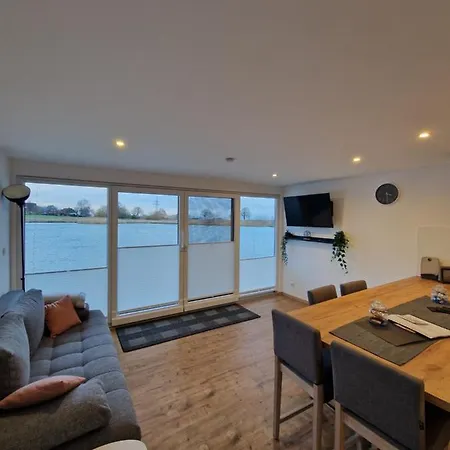 Hausboot Auf Dem Wangermeer Bådhotel *