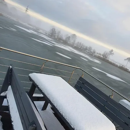 Hausboot Auf Dem Wangermeer Πλωτό κατάλυμα