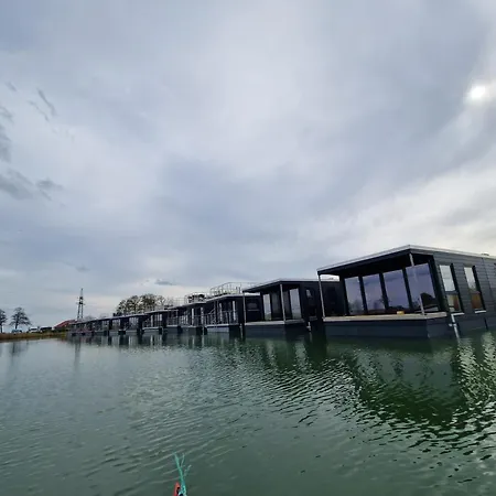 Hausboot Auf Dem Wangermeer Hotel en barco Schillig